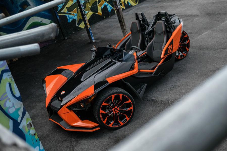  Polaris Slingshot on Forgiato Wheels (F2.16-M) 2017 года  (фото 6 из 6)